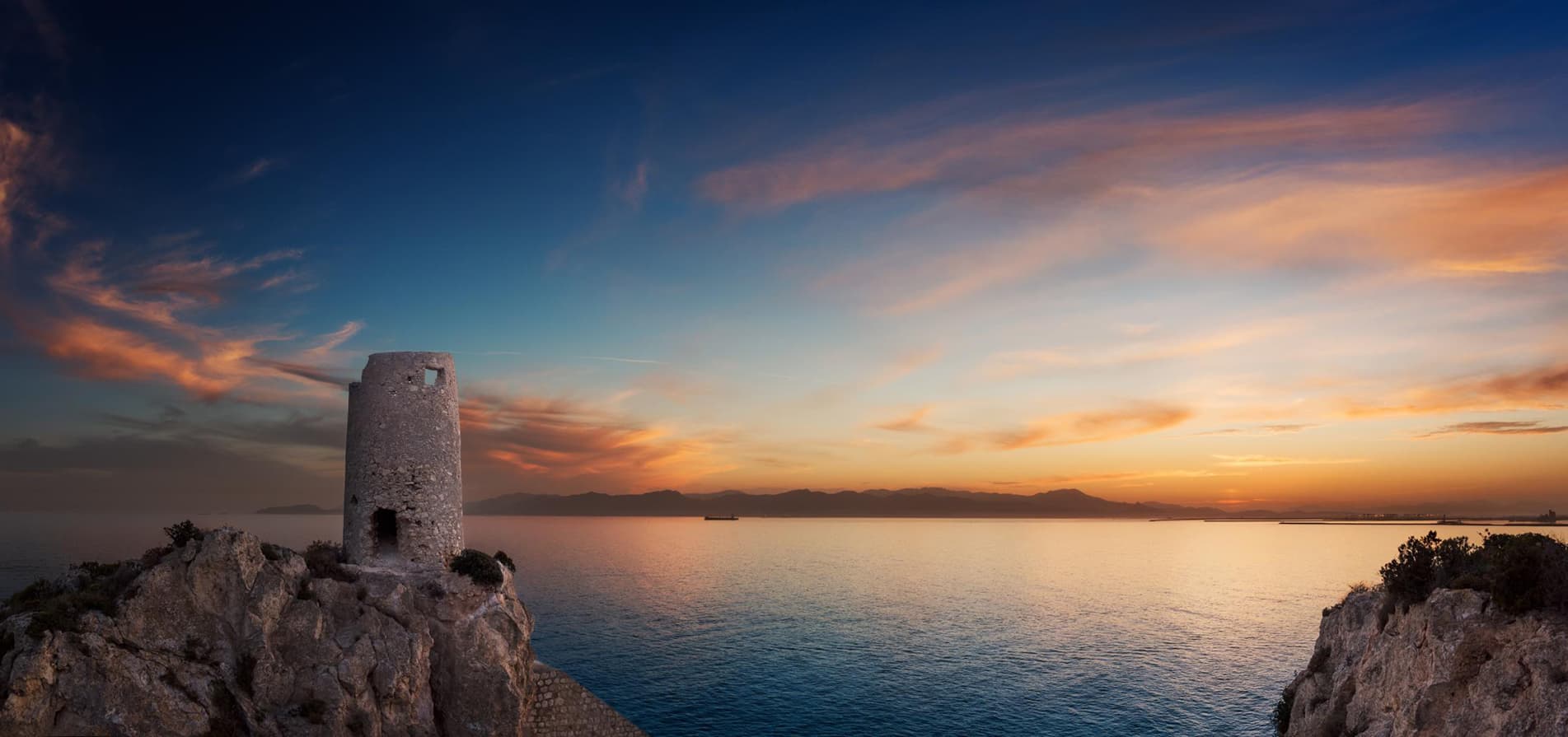 Tramonto sul mare in Sardegna